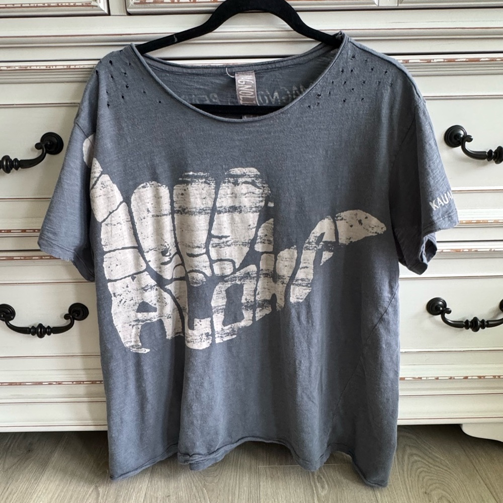 Magnolia Pearl Charcoal Graphic Tee - Picture 6 of 13